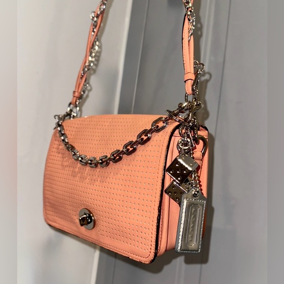 COACH PERFORATED CORAL CROSSBODY WITH ADDITIONAL ACCESSORIES - Picture 14 of 14